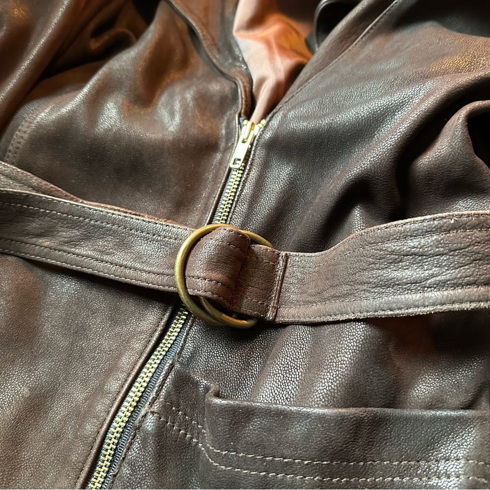 Vintage dark brown leather belted zip jacket western
Y2K buttery soft coastal - Picture 6 of 15